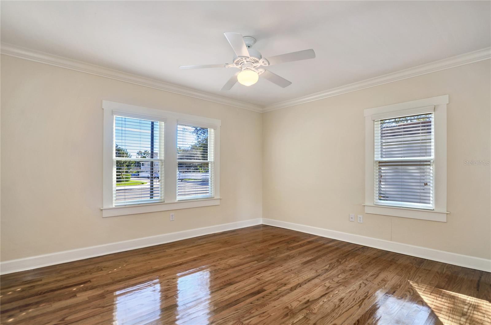 Image 17 of 23 For 301 Audubon Avenue