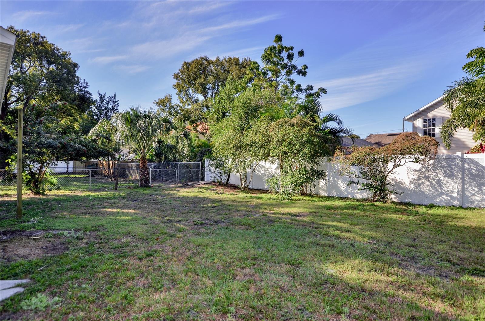 Image 21 of 23 For 301 Audubon Avenue