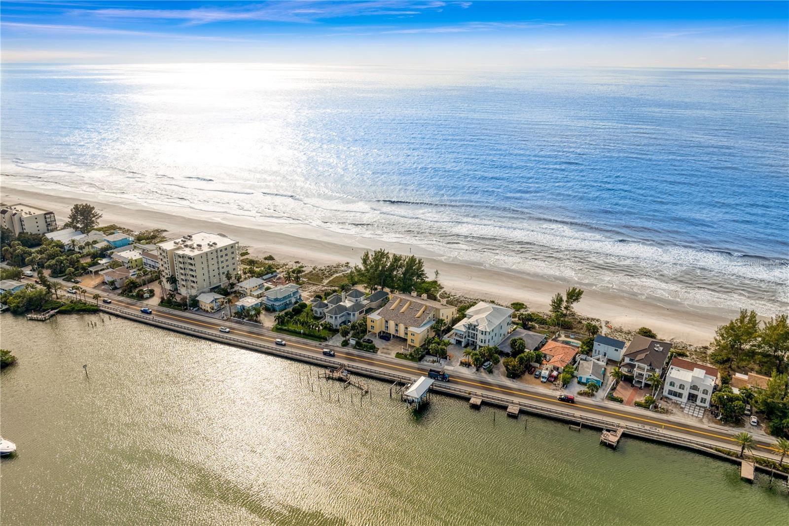 Image 12 of 33 For 20204 Gulf Boulevard 4