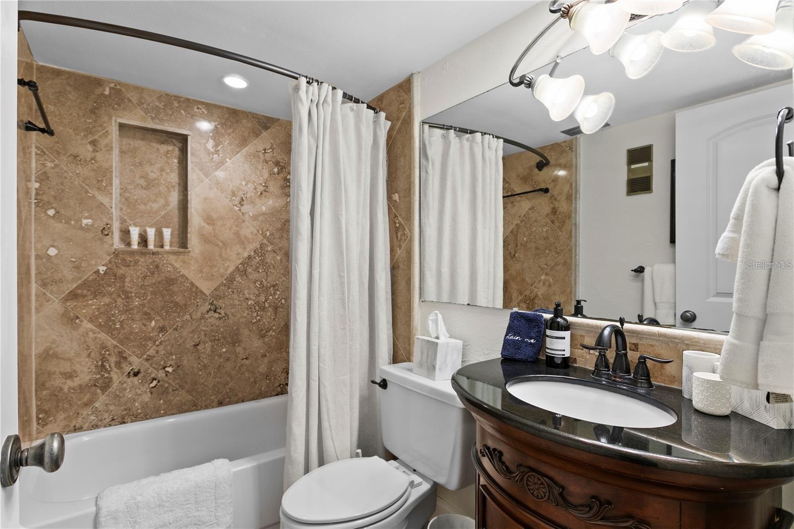 Image 14 of 33 For 20204 Gulf Boulevard 4