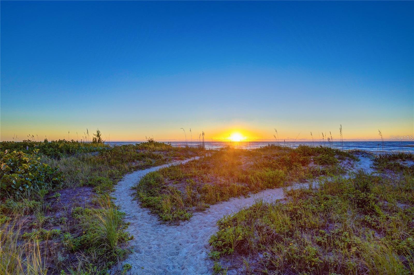 Image 7 of 33 For 20204 Gulf Boulevard 4