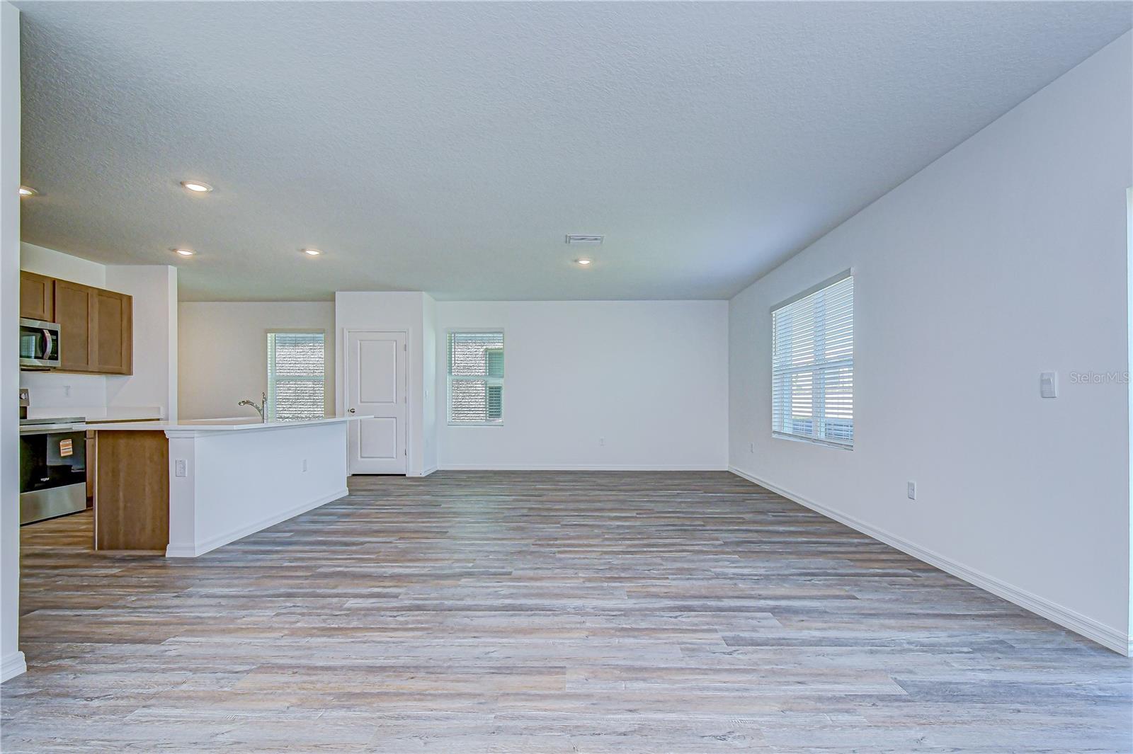 Image 21 of 62 For 32463 Weathered Oak Drive