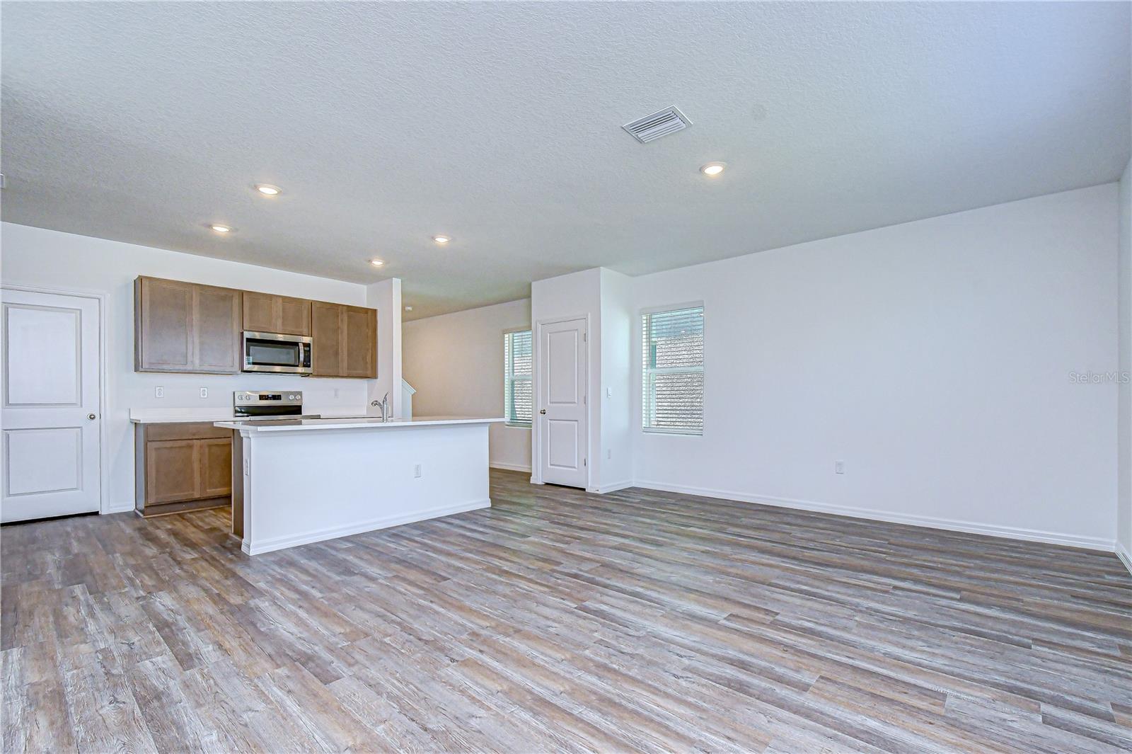Image 23 of 62 For 32463 Weathered Oak Drive