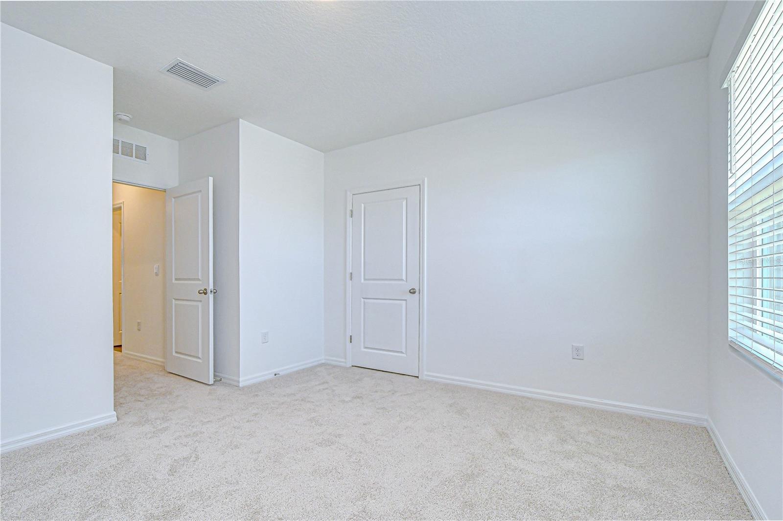 Image 33 of 62 For 32463 Weathered Oak Drive