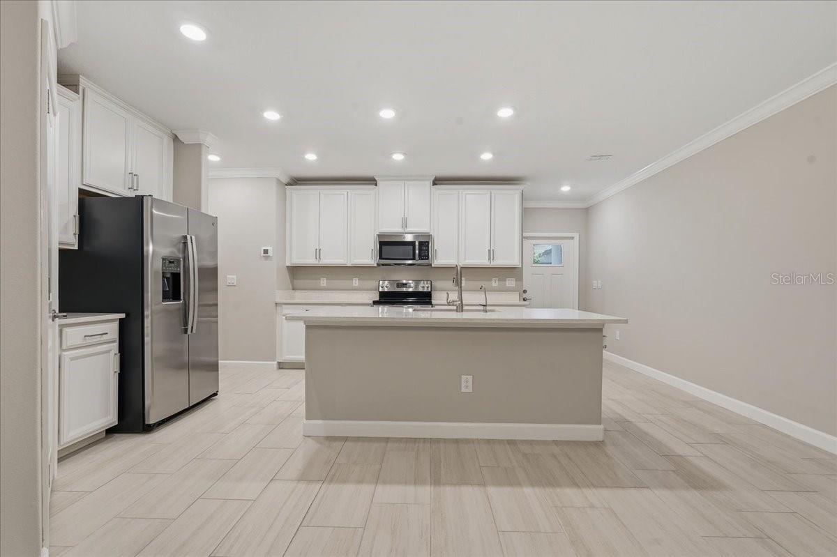 Image 4 of 61 For 16673 Shell Bay Drive