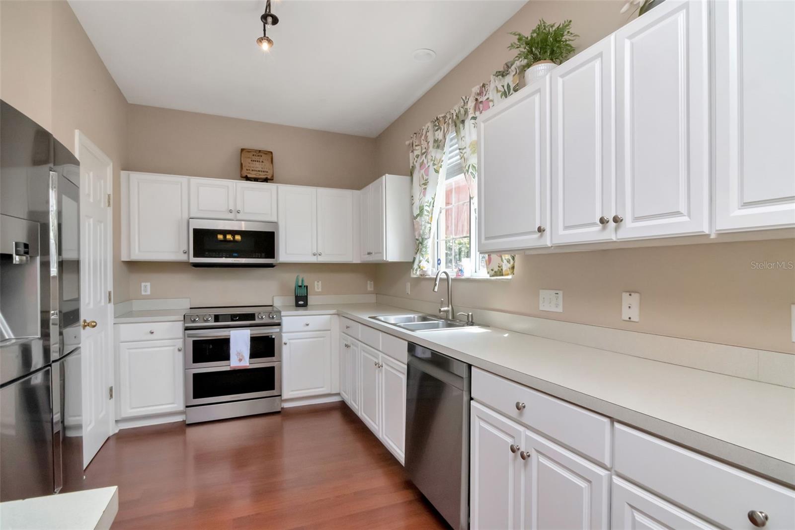 Image 15 of 38 For 11108 Silver Fern Way