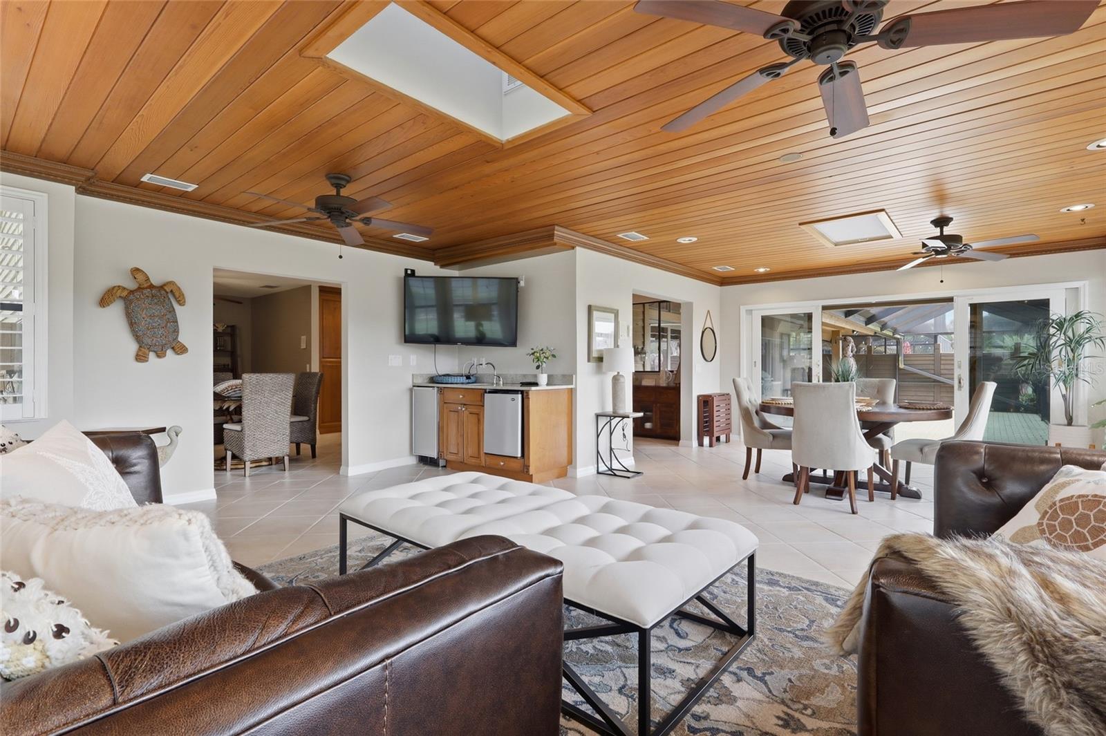 Image 17 of 48 For 29922 Baywood Lane