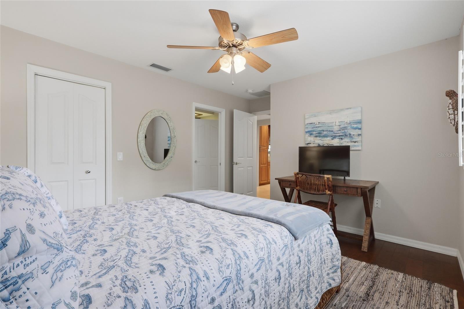 Image 21 of 48 For 29922 Baywood Lane