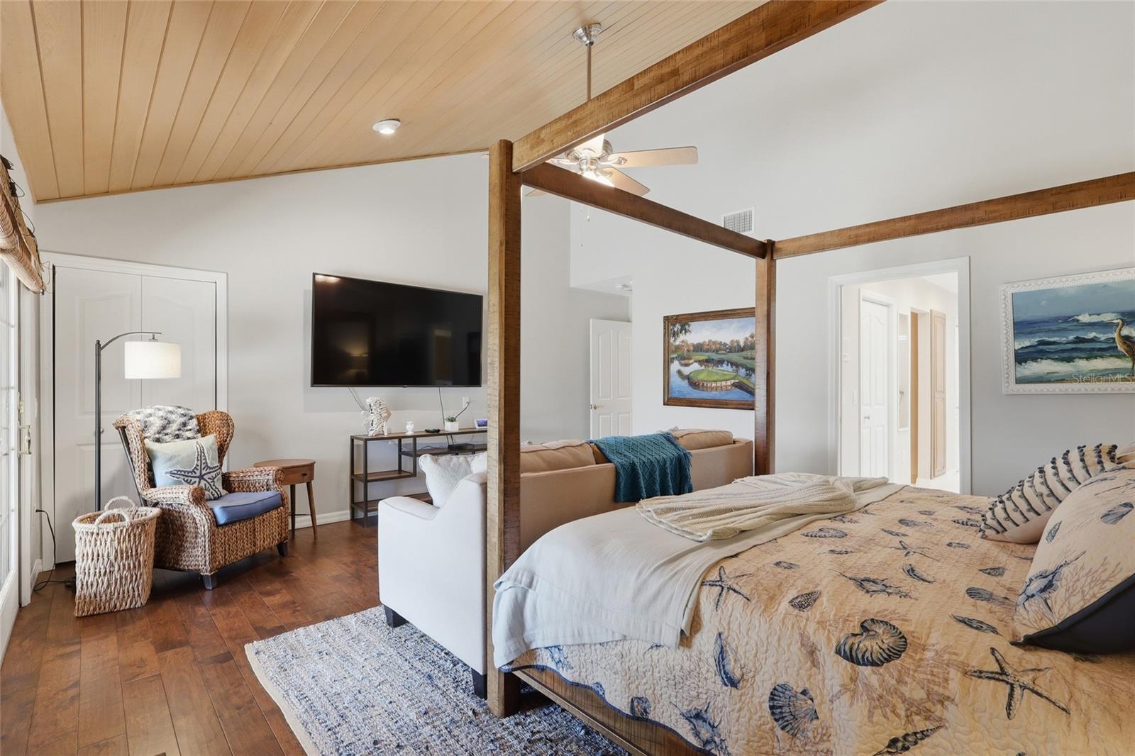 Image 26 of 48 For 29922 Baywood Lane