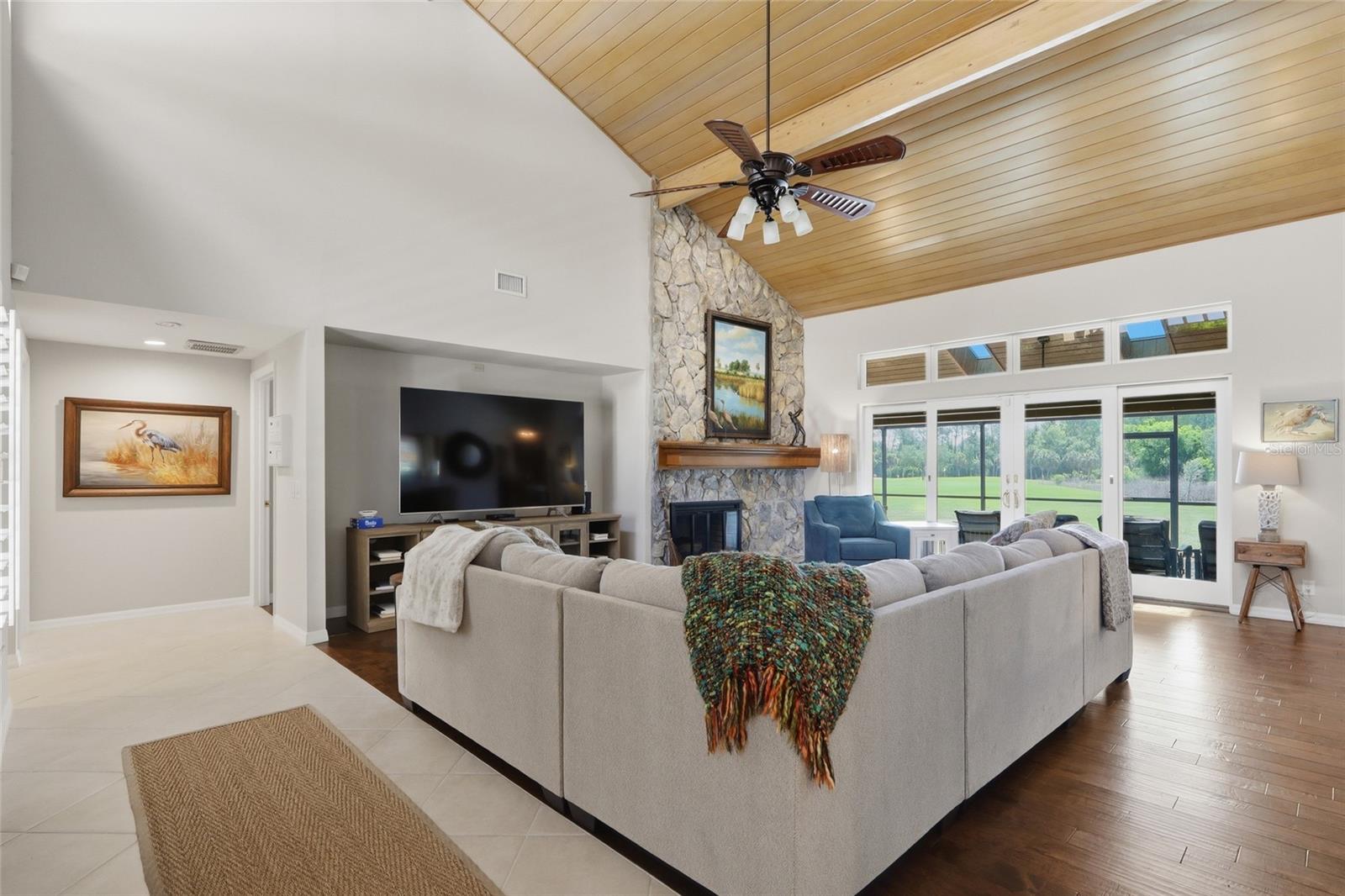 Image 6 of 48 For 29922 Baywood Lane