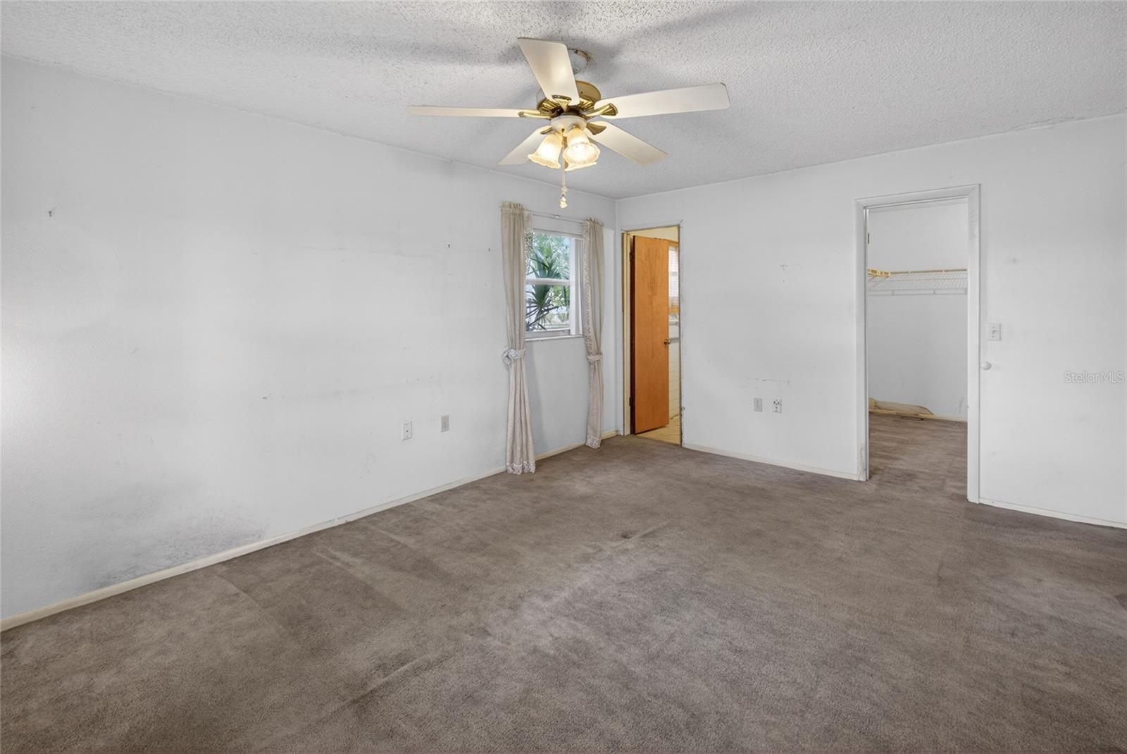 Image 10 of 29 For 7252 Landover Drive