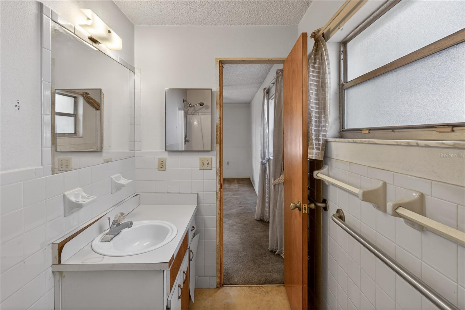 Image 12 of 29 For 7252 Landover Drive