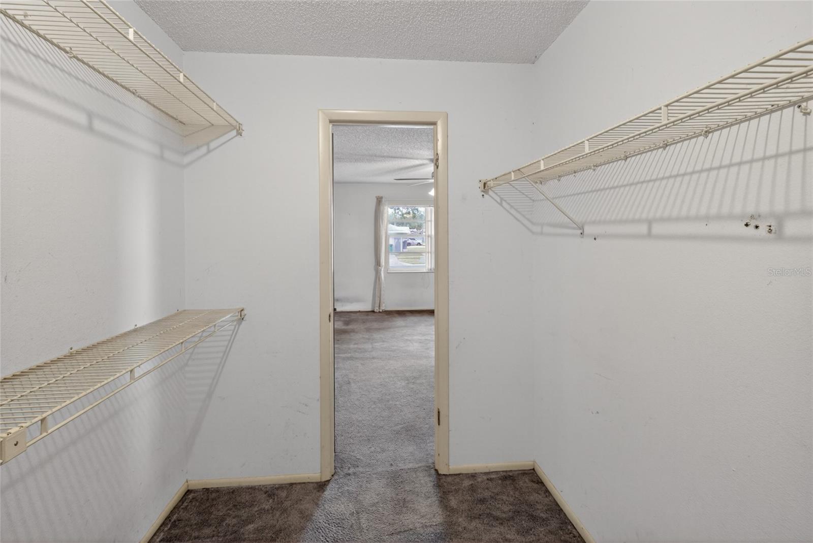 Image 13 of 29 For 7252 Landover Drive