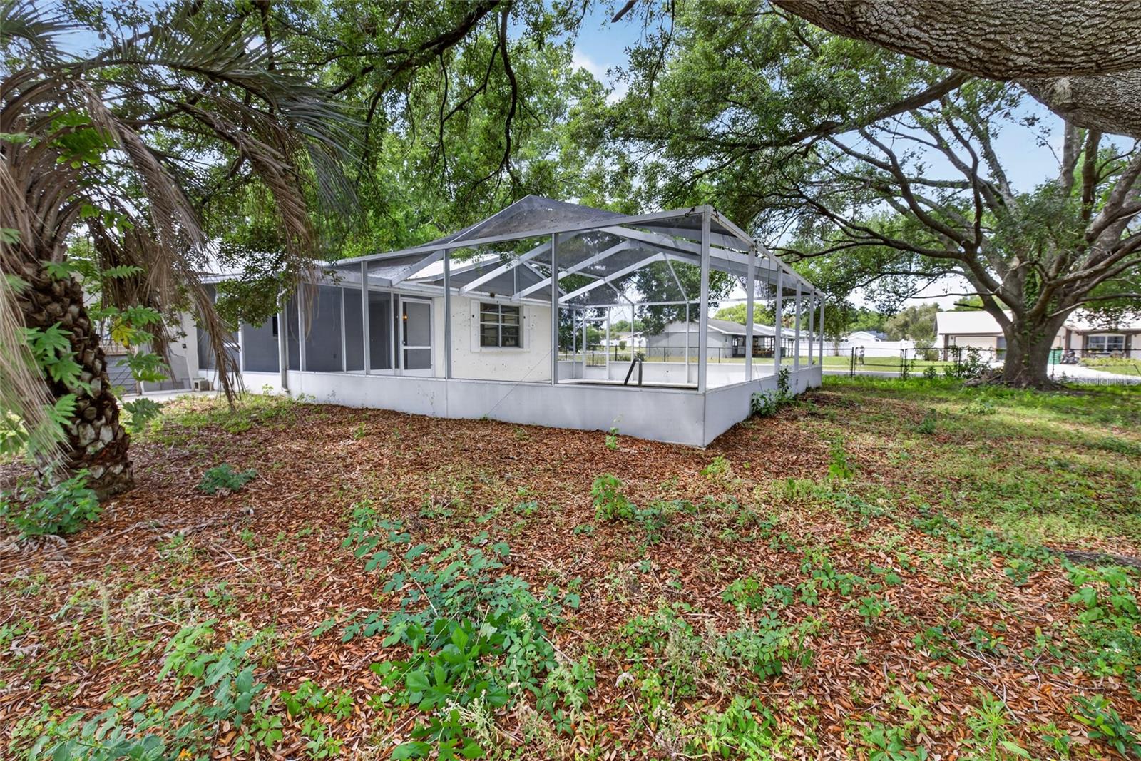 Image 18 of 29 For 7252 Landover Drive