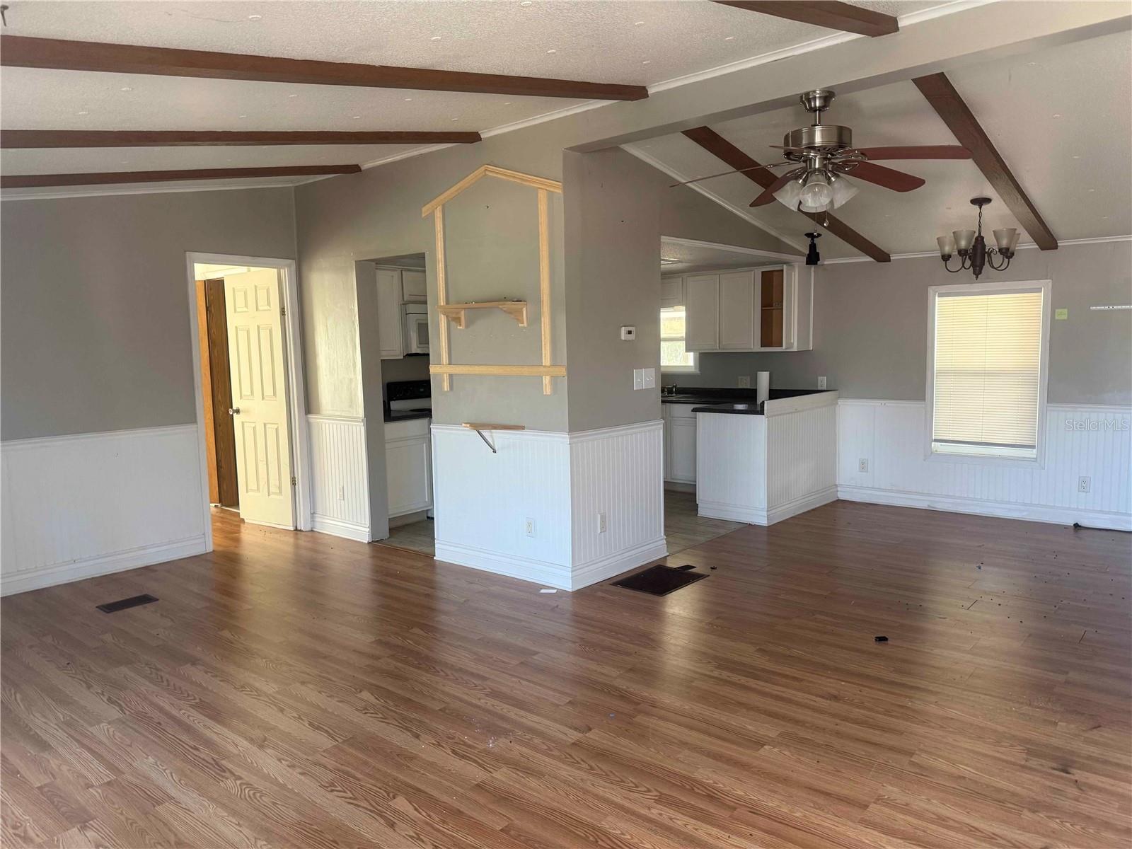 Image 4 of 36 For 4008 Pine Lane