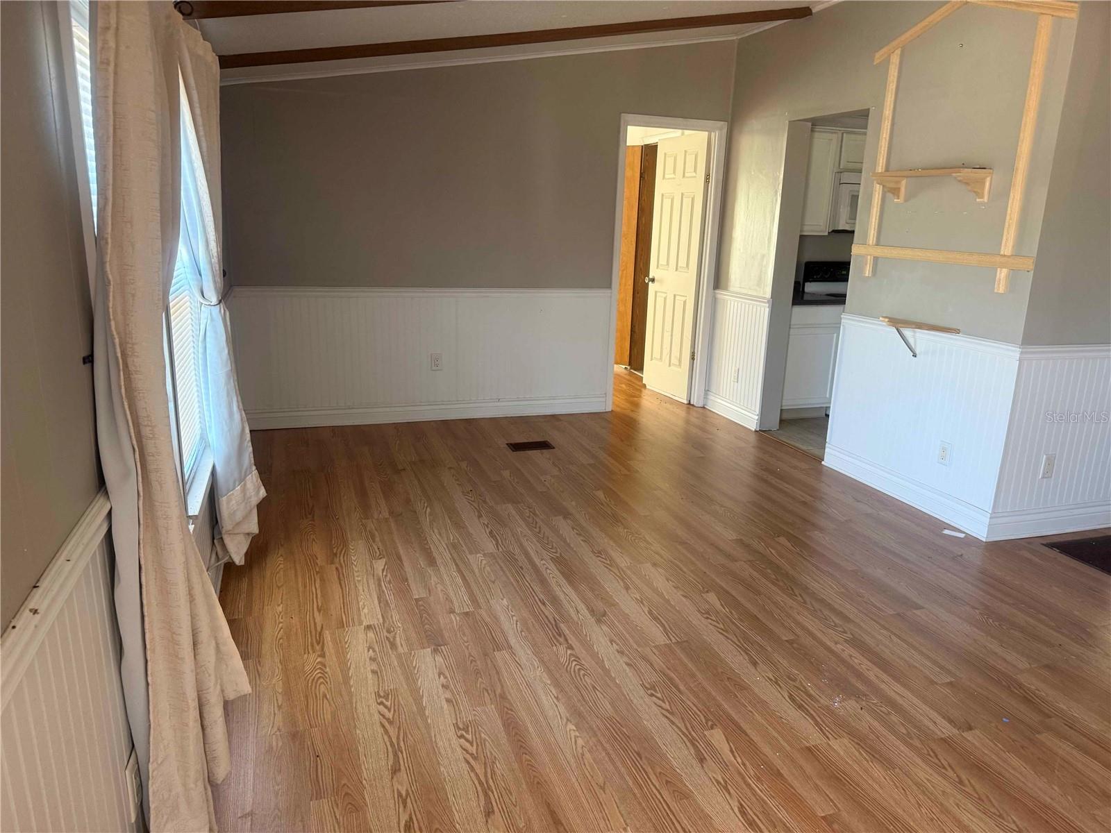 Image 5 of 36 For 4008 Pine Lane