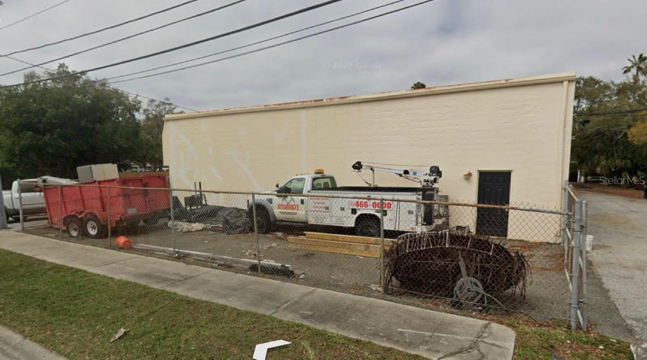Image 3 of 5 For 1211 Hamlet Avenue B