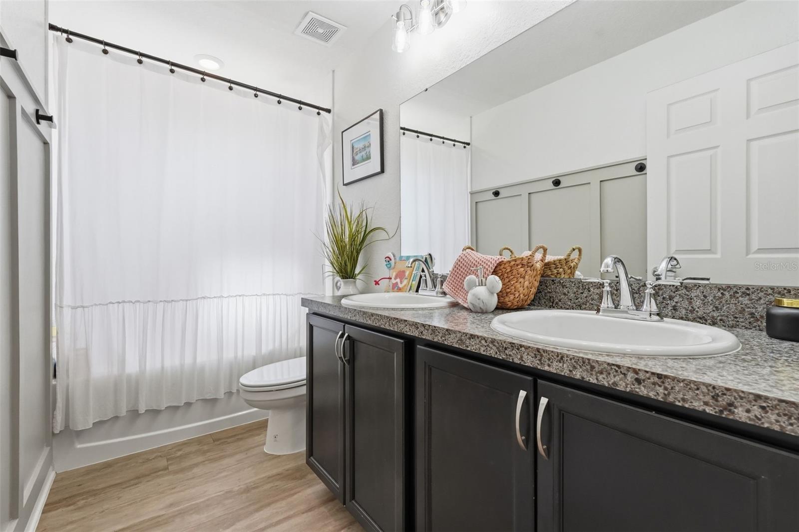 Image 24 of 34 For 11853 Stone Pine Street