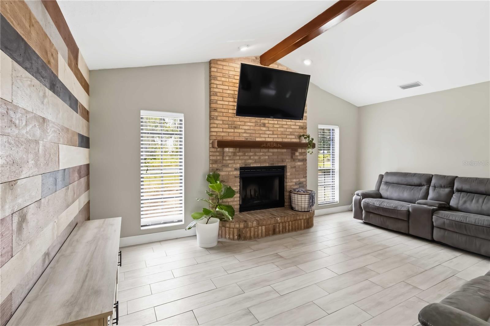 Image 13 of 47 For 5160 Drane Field Road