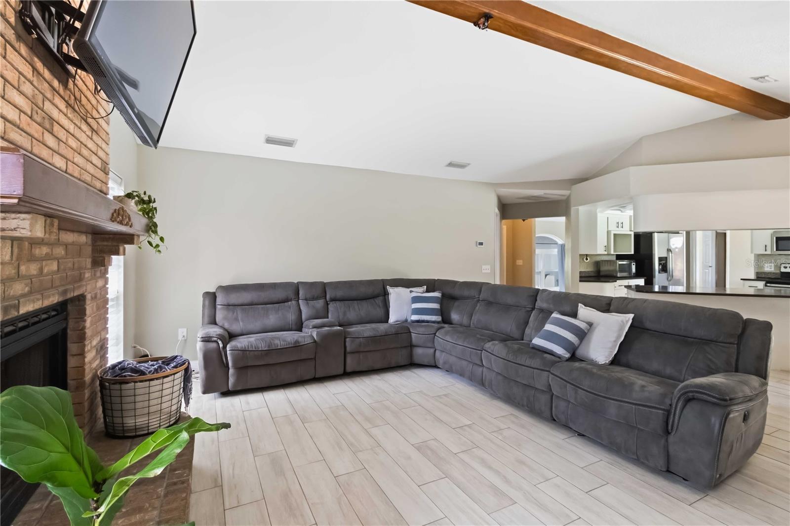 Image 15 of 47 For 5160 Drane Field Road