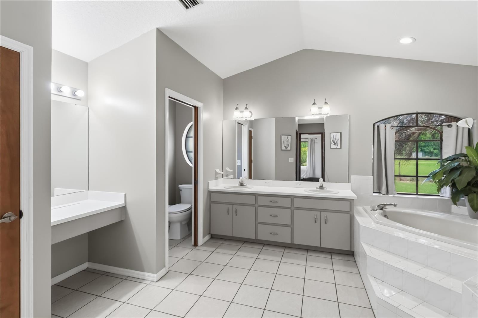 Image 20 of 47 For 5160 Drane Field Road