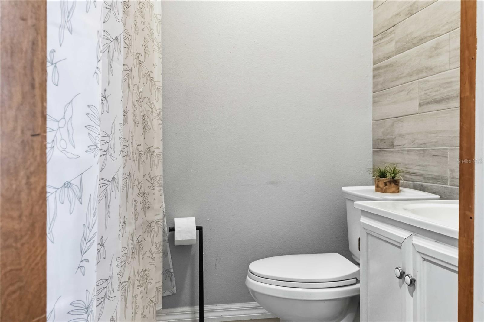 Image 31 of 47 For 5160 Drane Field Road