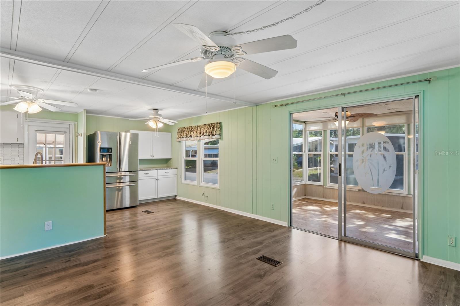 Image 27 of 52 For 7777 46th Avenue N 84