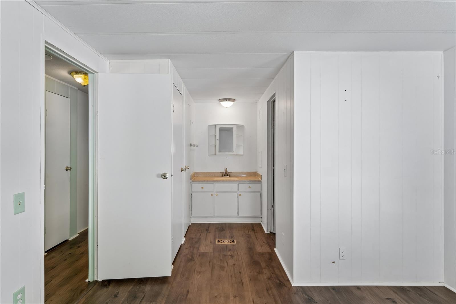 Image 39 of 52 For 7777 46th Avenue N 84