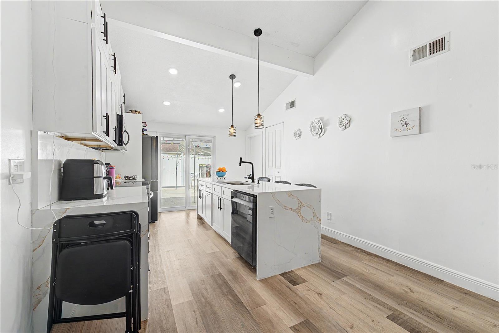 Image 10 of 47 For 8304 Dasa Place