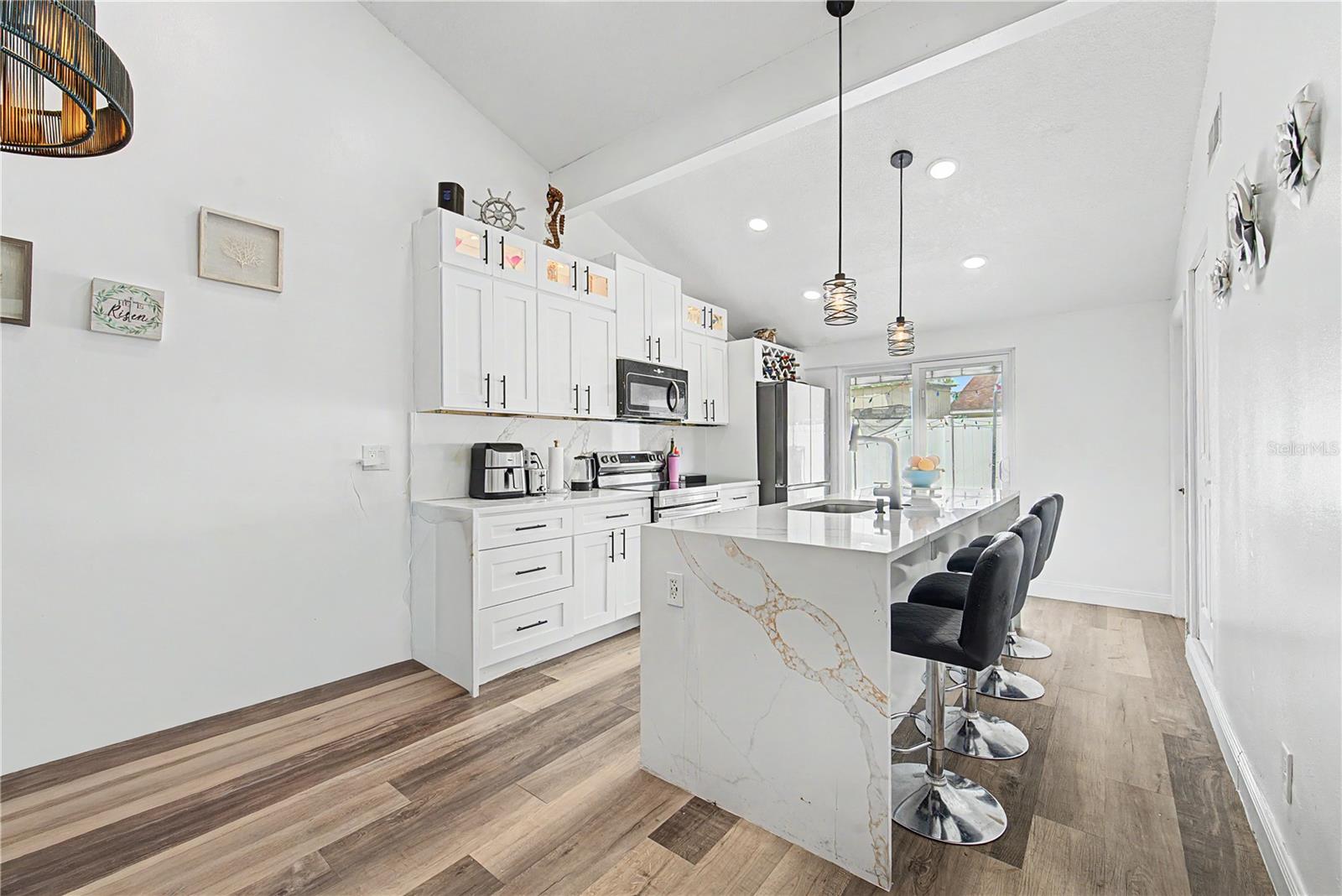 Image 11 of 47 For 8304 Dasa Place