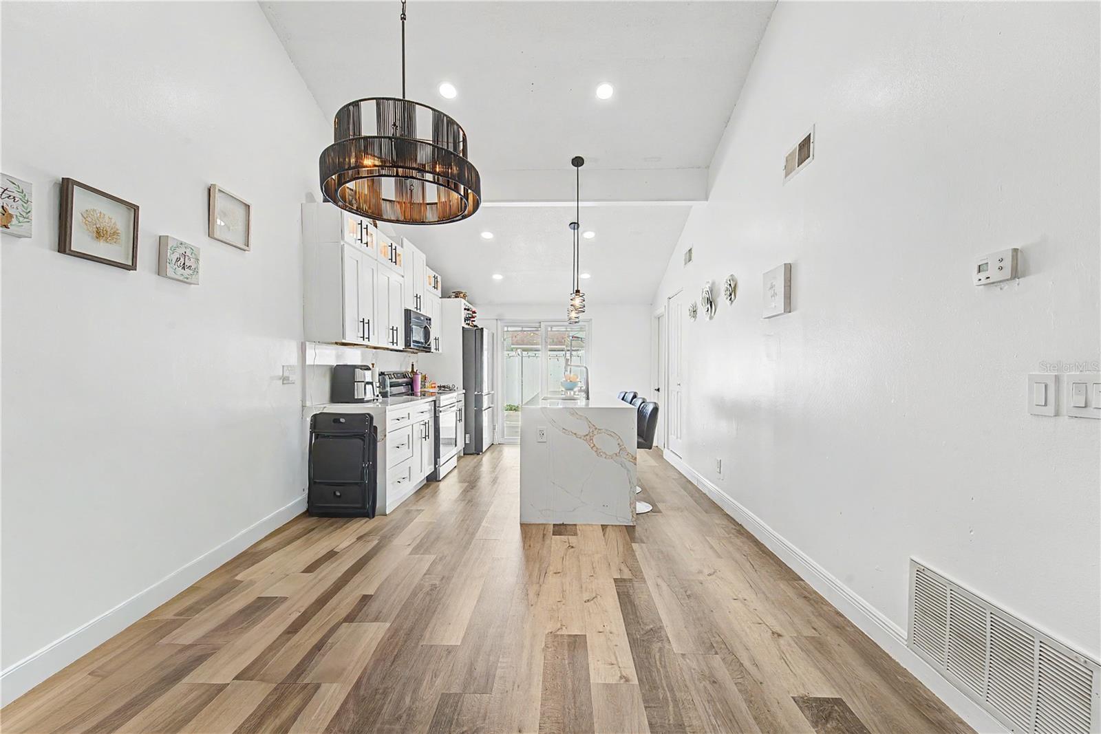 Image 12 of 47 For 8304 Dasa Place