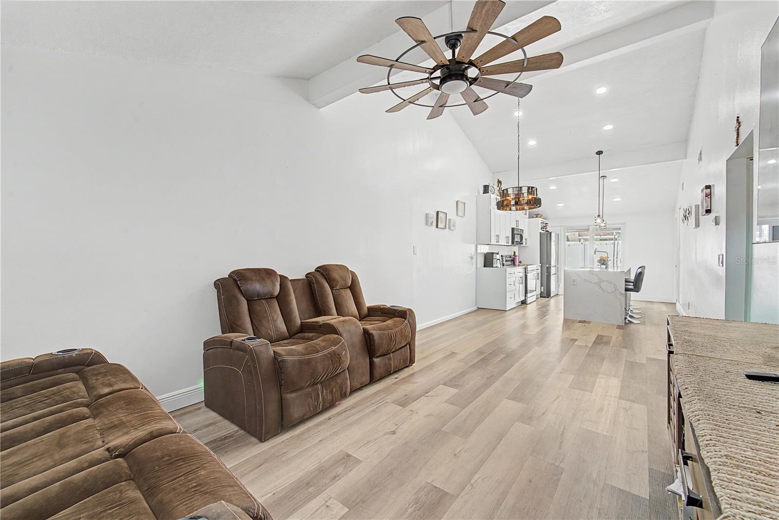 Image 14 of 47 For 8304 Dasa Place