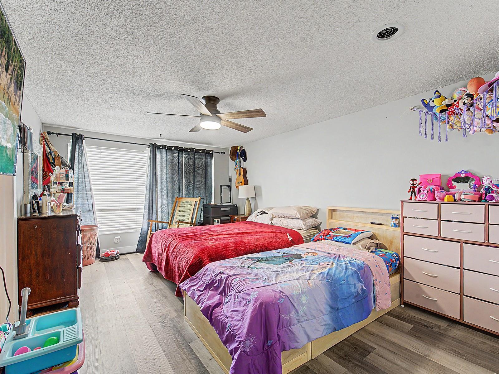 Image 22 of 47 For 8304 Dasa Place