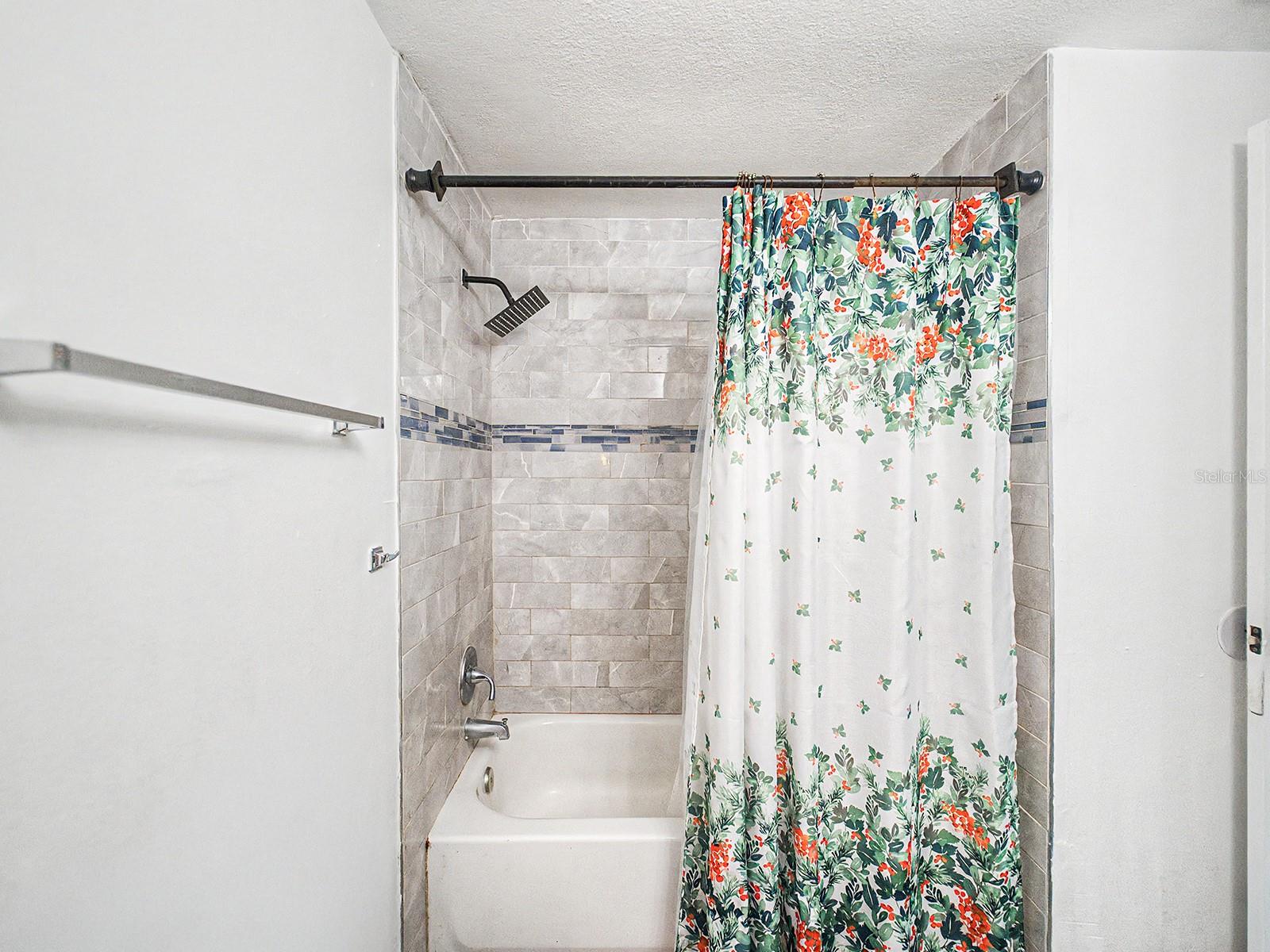 Image 23 of 47 For 8304 Dasa Place