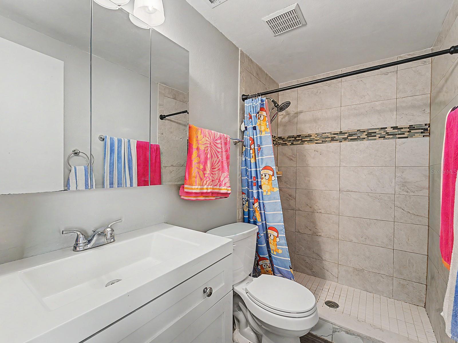 Image 24 of 47 For 8304 Dasa Place