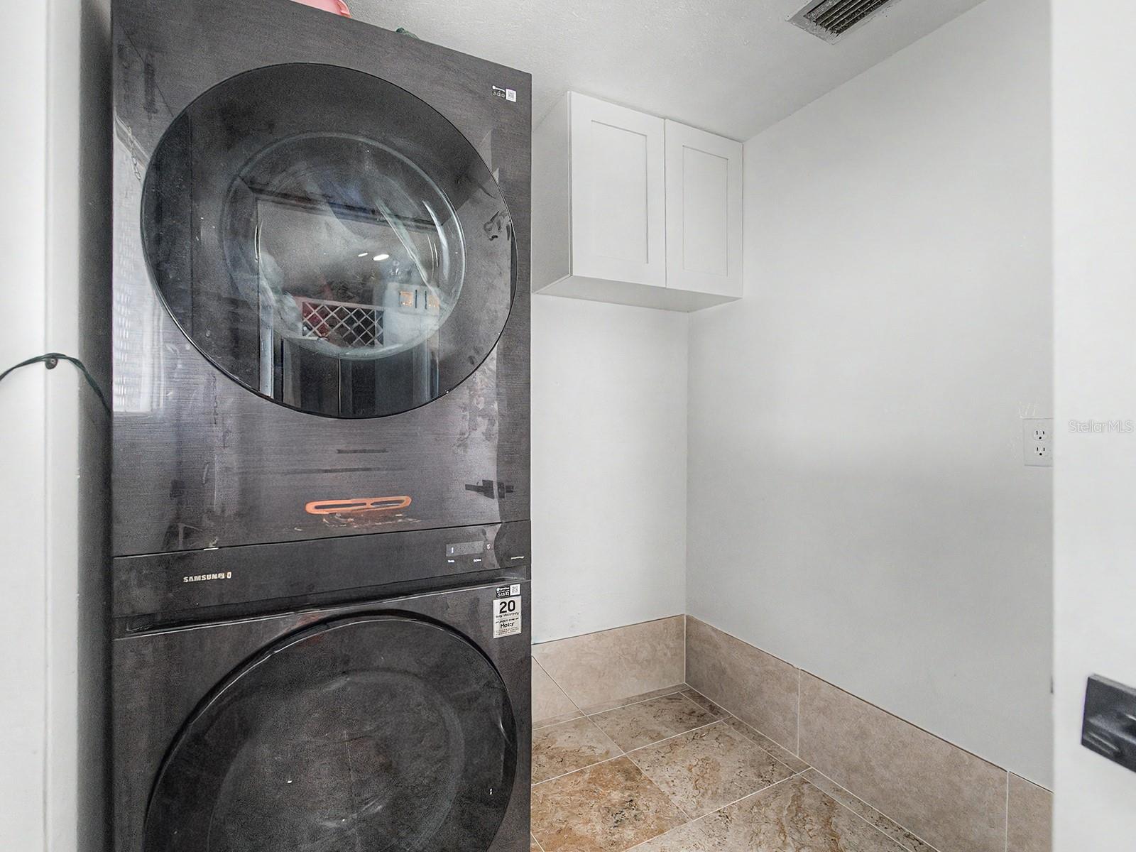 Image 26 of 47 For 8304 Dasa Place