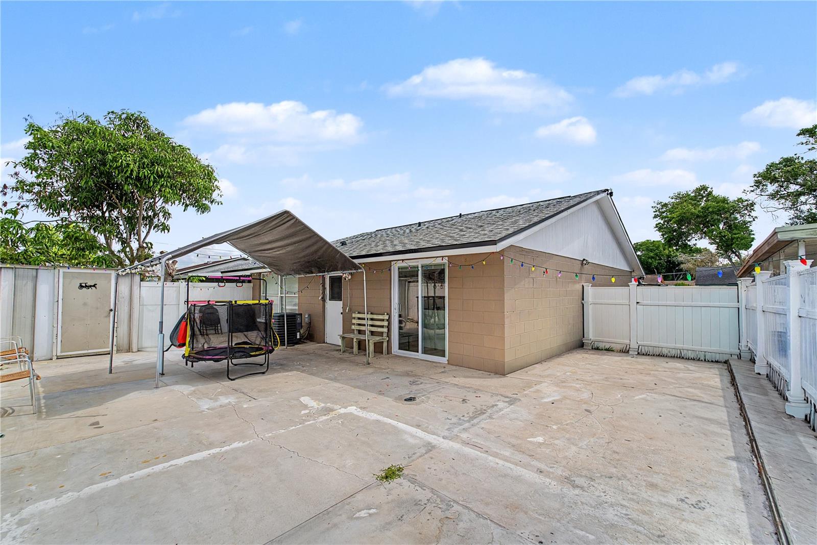 Image 31 of 47 For 8304 Dasa Place