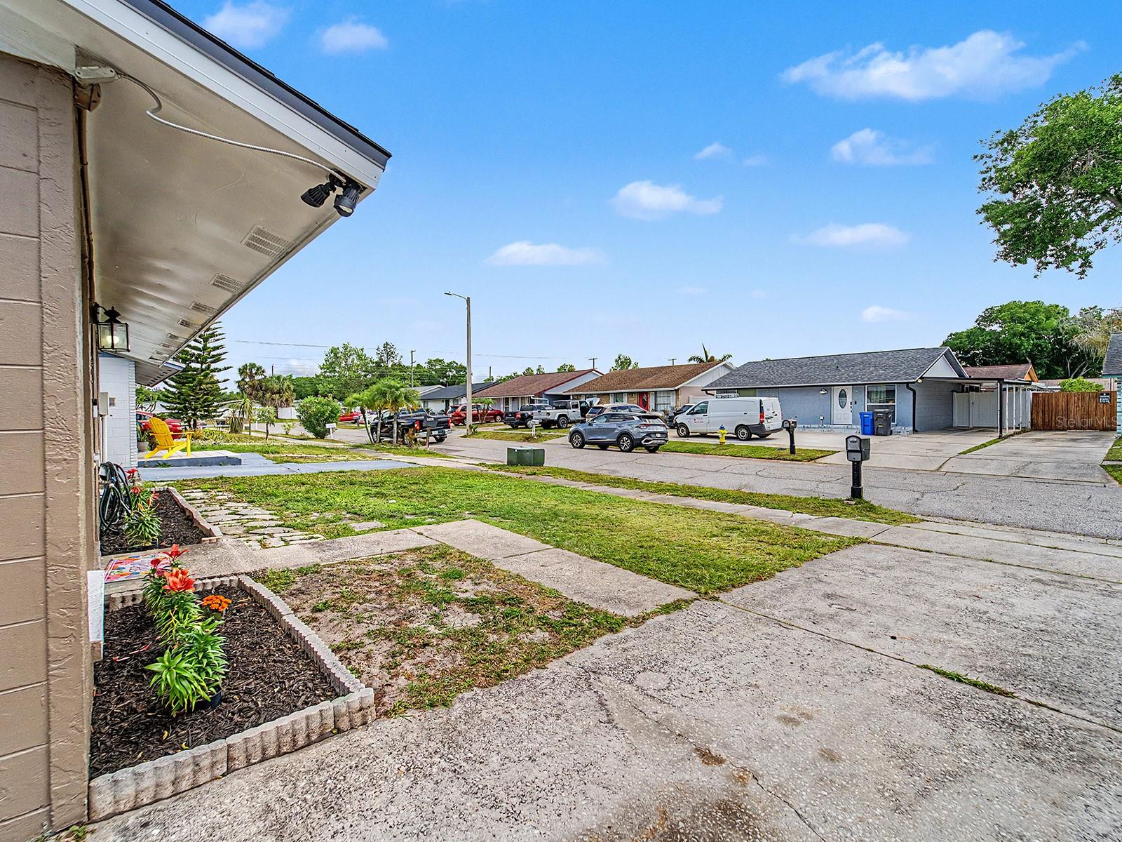 Image 36 of 47 For 8304 Dasa Place