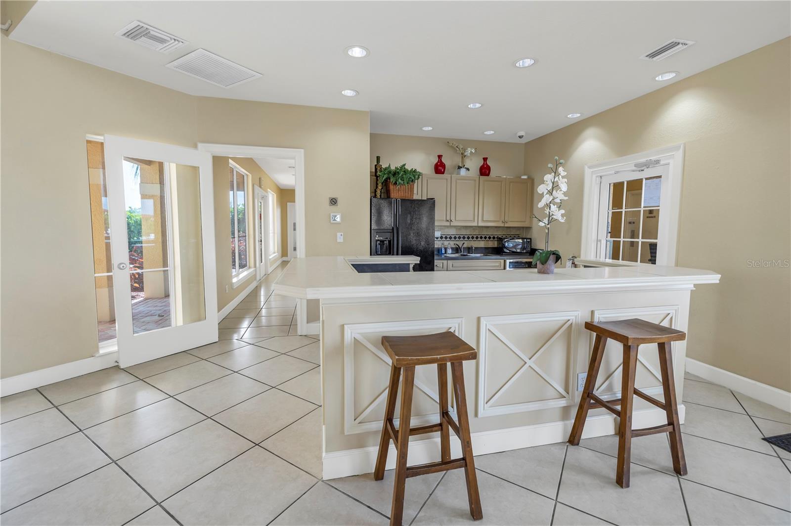 Image 22 of 46 For 4333 Bayside Village Drive 214