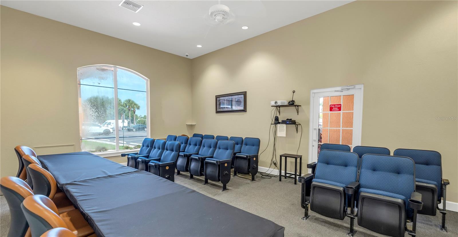 Image 24 of 46 For 4333 Bayside Village Drive 214