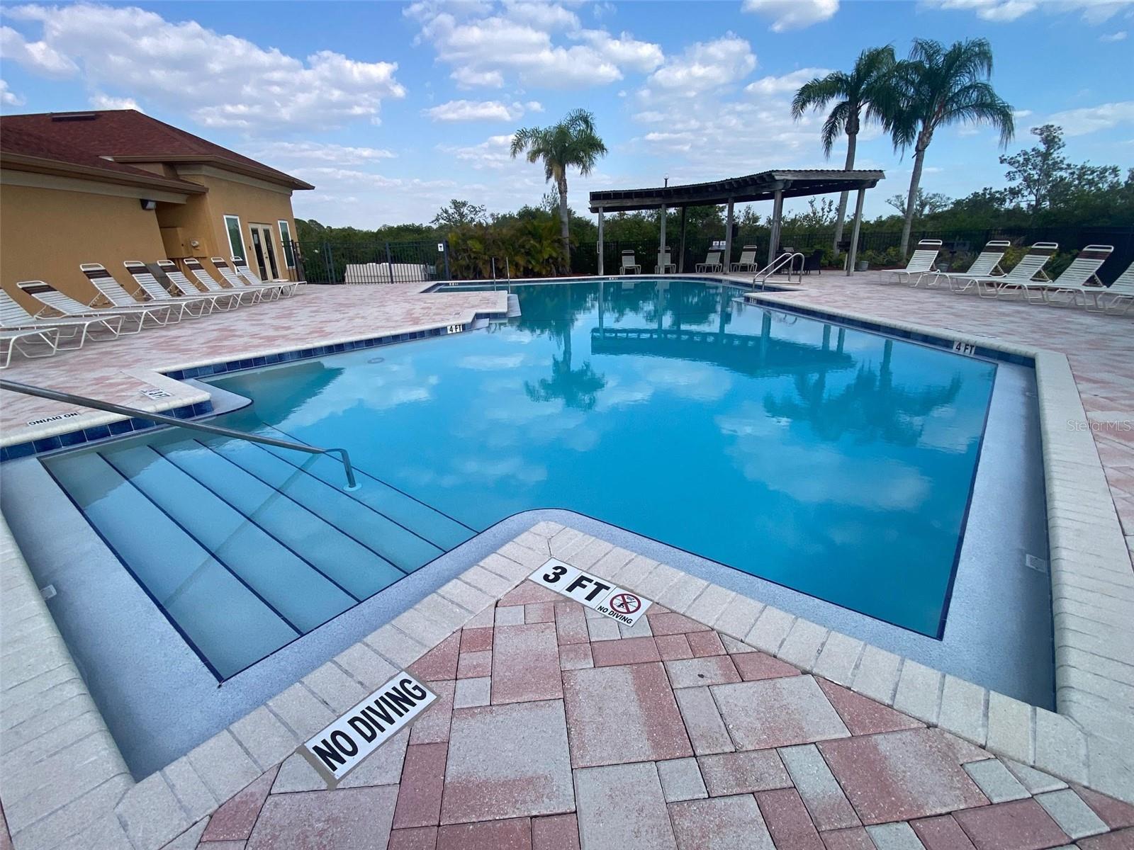 Image 32 of 46 For 4333 Bayside Village Drive 214