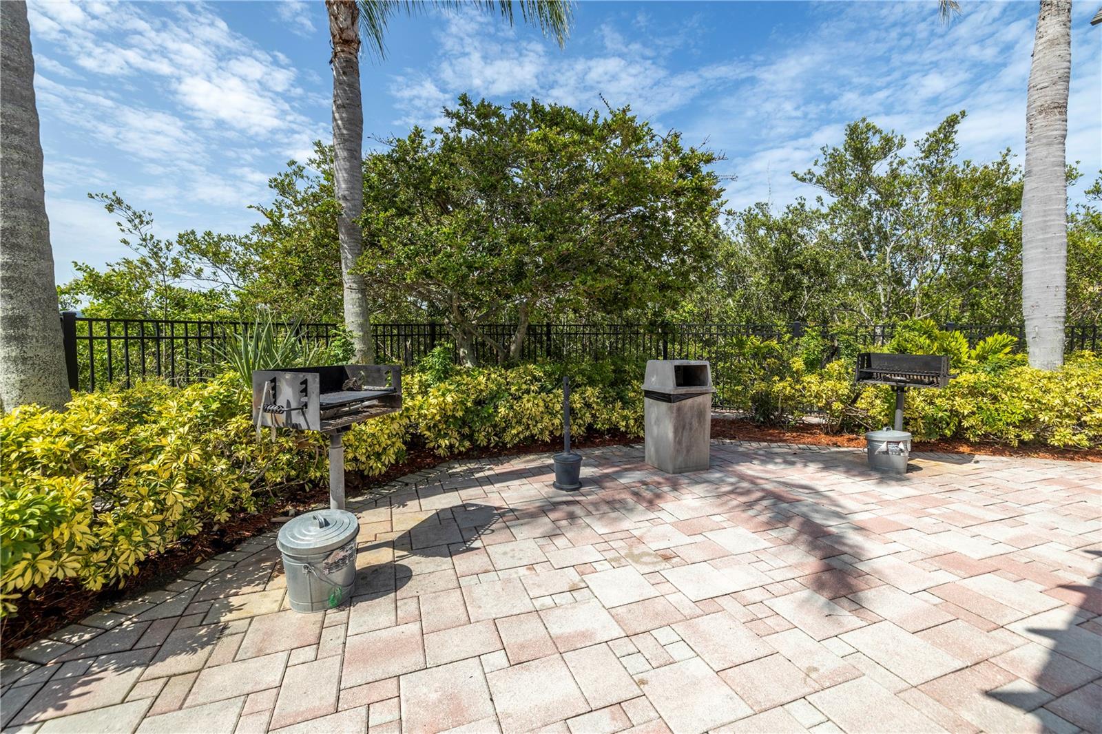 Image 35 of 46 For 4333 Bayside Village Drive 214