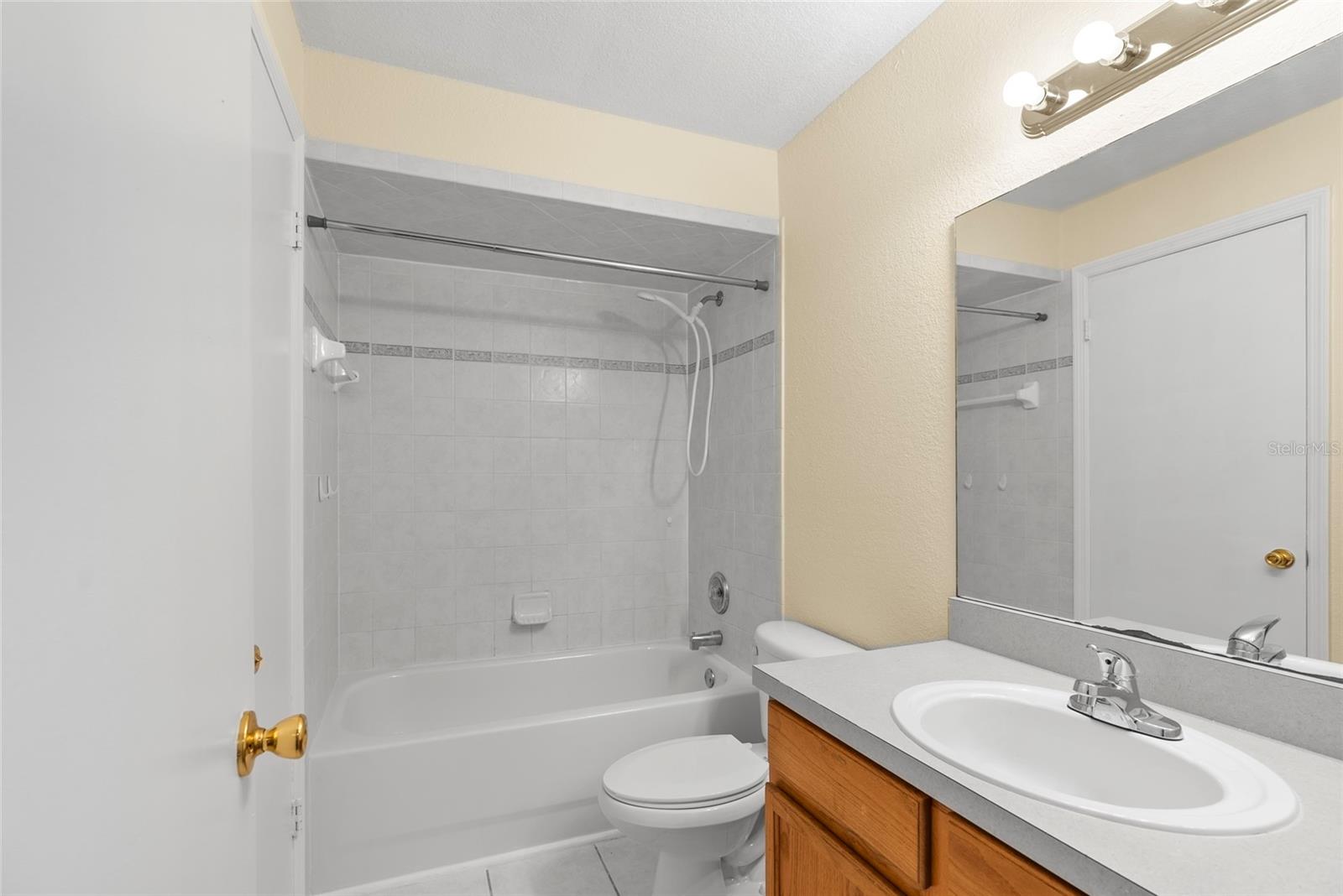 Image 16 of 20 For 37308 Embassy Park Lane