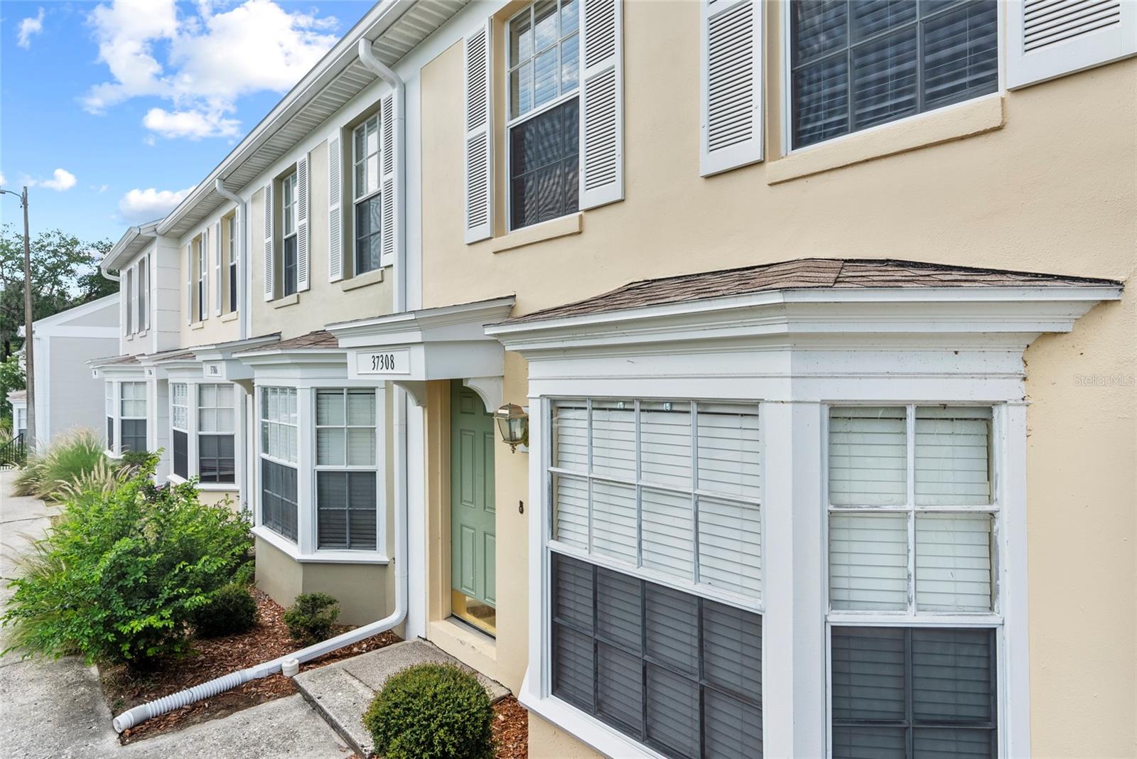 Image 2 of 20 For 37308 Embassy Park Lane