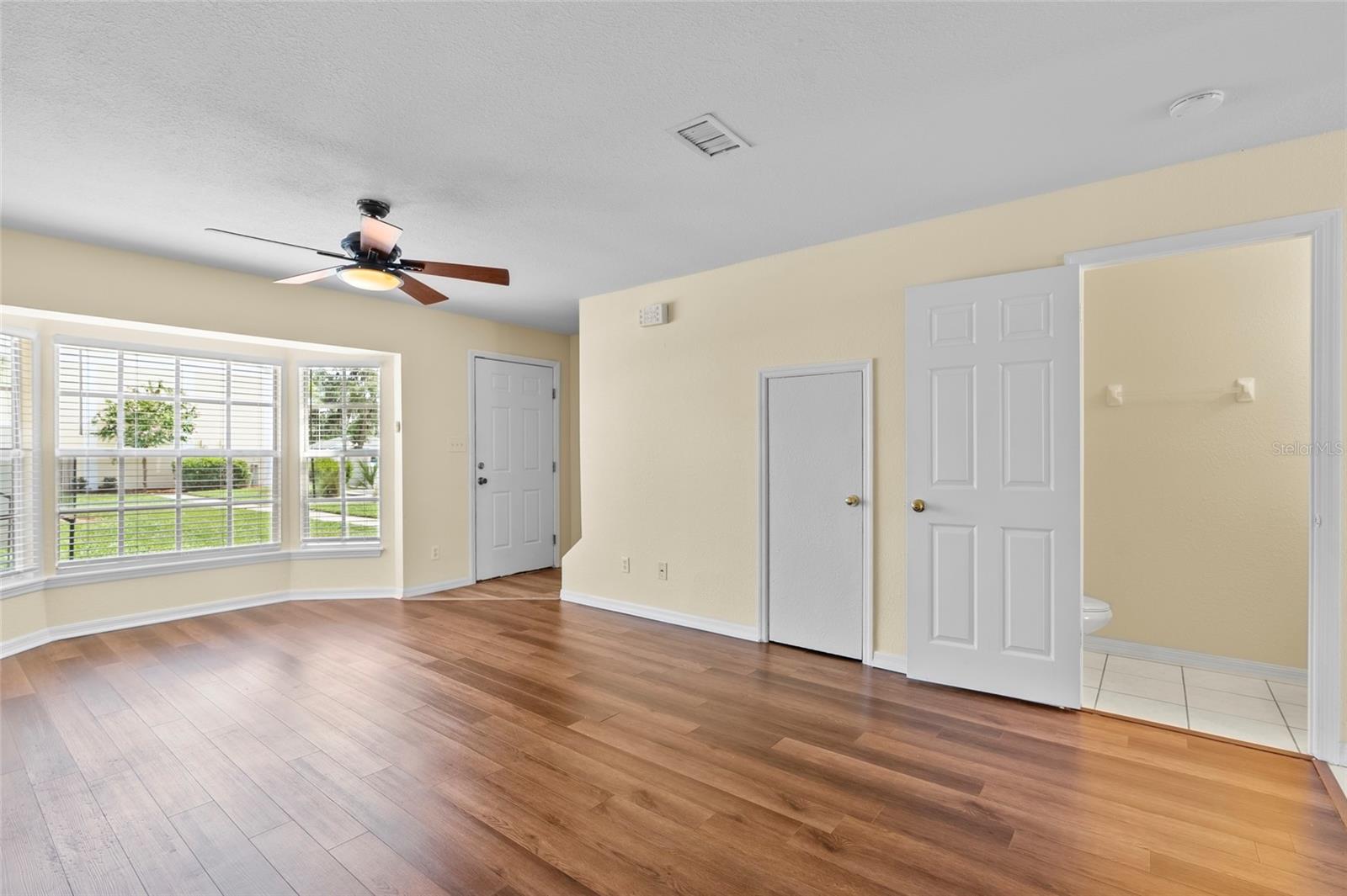 Image 5 of 20 For 37308 Embassy Park Lane