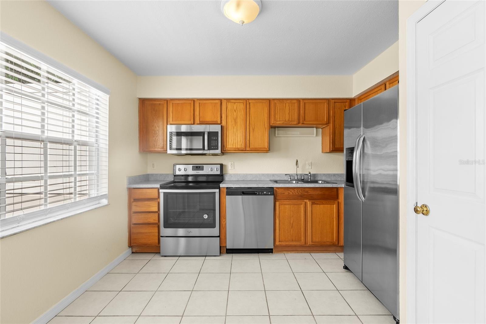 Image 6 of 20 For 37308 Embassy Park Lane