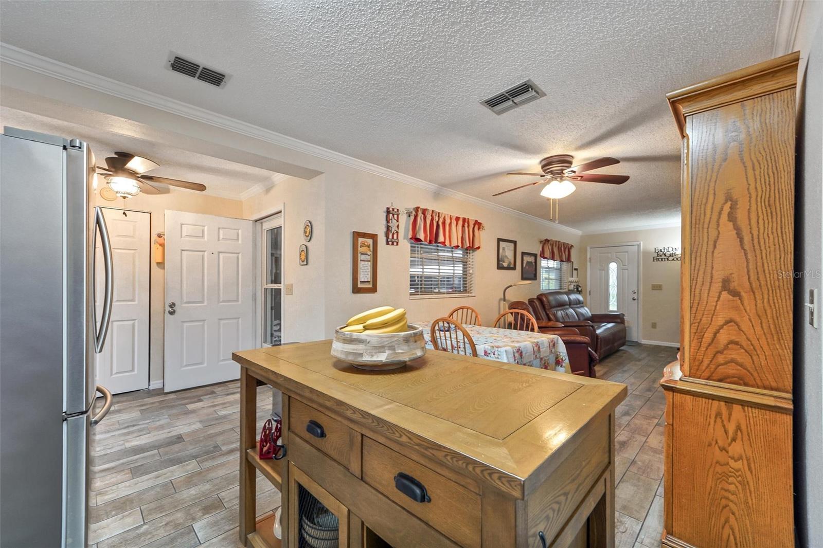 Image 11 of 21 For 6642 Devonshire Lane