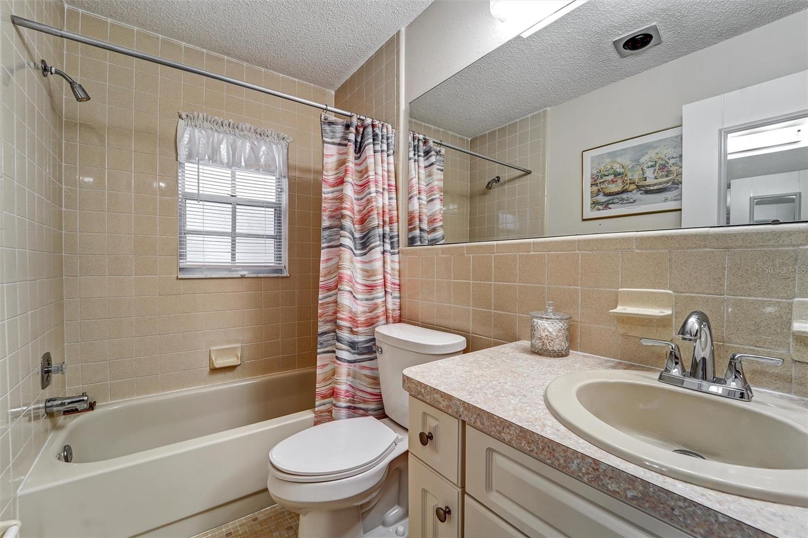 Image 18 of 21 For 6642 Devonshire Lane