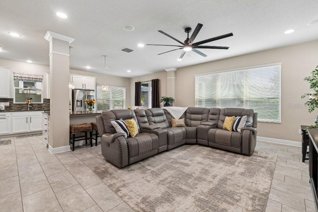 Image 10 of 43 For 14304 Parkside Ridge Way