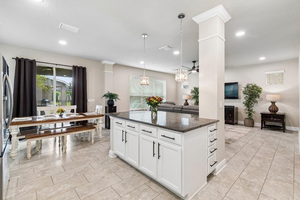 Image 13 of 43 For 14304 Parkside Ridge Way